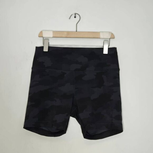 Lululemon Wunder Train Shorts Size 12 Black Gray Camo 7" Inseam - Picture 1 of 4